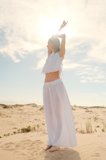 SARA SKIRT white